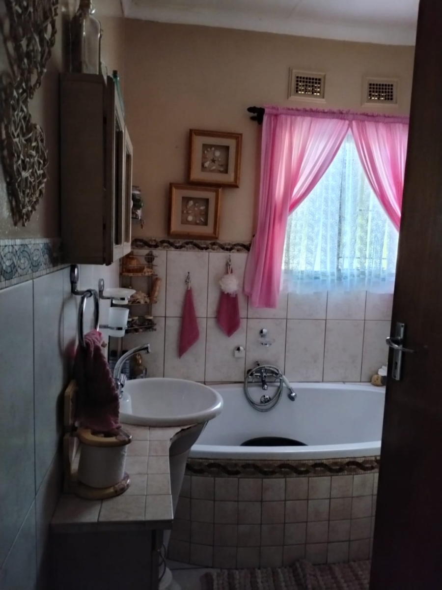 3 Bedroom Property for Sale in Odendaalsrus Free State